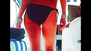 خوبصورت busty لڑکی س ...